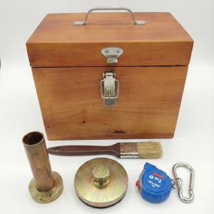 Dụng cụ xác định nhám mặt đường bằng phương pháp rắc cát